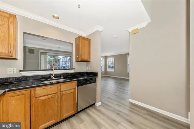 $2,449 | 13023 Bridger Drive, Unit 1414, Germantown, MD 20874