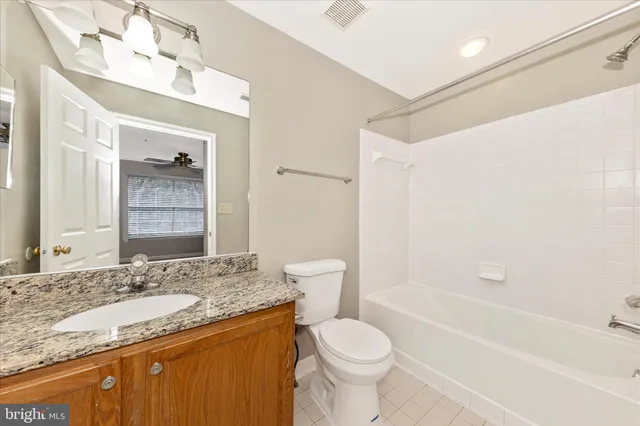 $2,449 | 13023 Bridger Drive, Unit 1414, Germantown, MD 20874