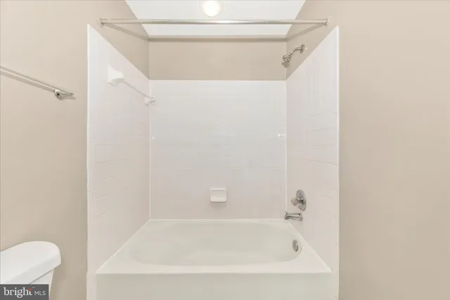 $2,449 | 13023 Bridger Drive, Unit 1414, Germantown, MD 20874