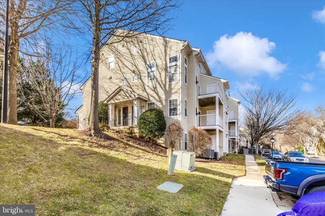$2,449 | 13023 Bridger Drive, Unit 1414, Germantown, MD 20874