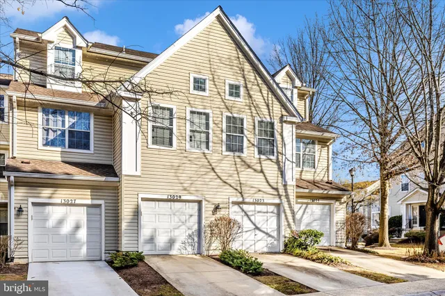$2,449 | 13023 Bridger Drive, Unit 1414, Germantown, MD 20874