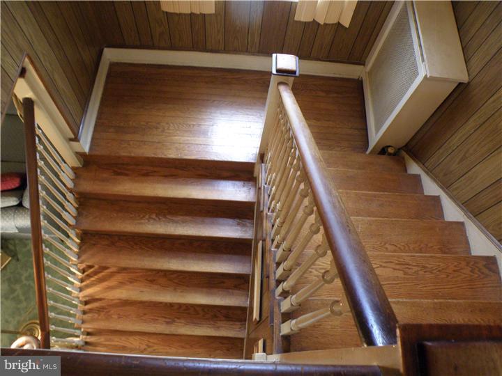9 Baily Road Lansdowne, PA 19050 - Photo 11 of 12 Hallway