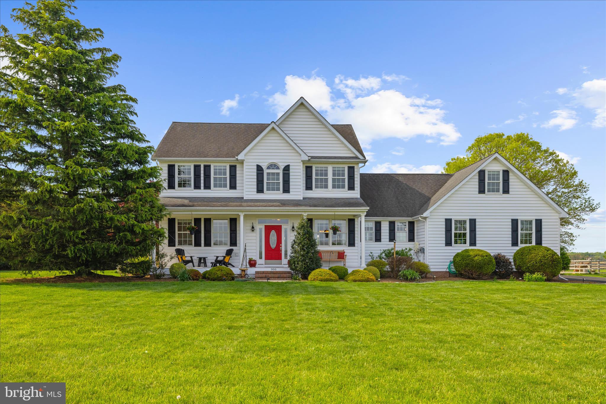 988 White Marsh Road Centreville, MD 21617 - Photo 54 of 96 a front view of a house with garden
