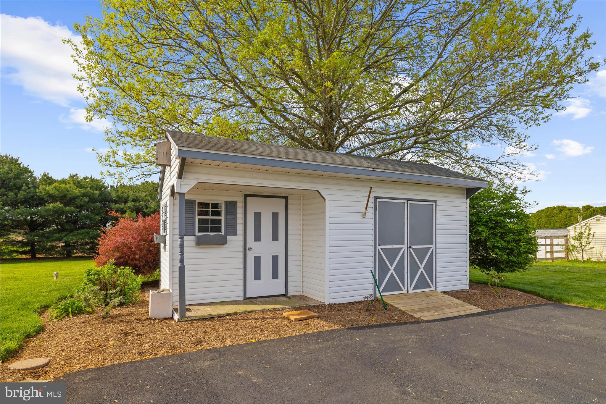 988 White Marsh Road Centreville, MD 21617 - Photo 63 of 96 a house with a outdoor space