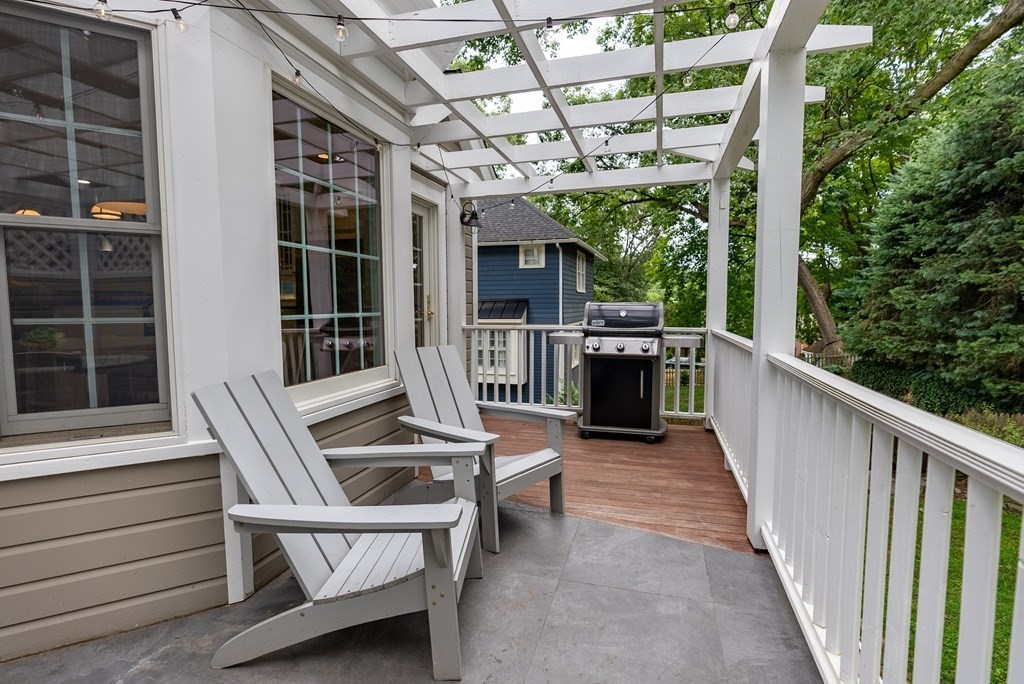 45 Howe Street Wellesley, MA 02482 - Photo 12 of 30