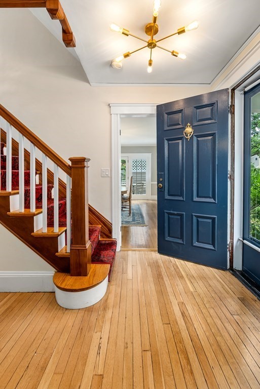 45 Howe Street Wellesley, MA 02482 - Photo 4 of 30
