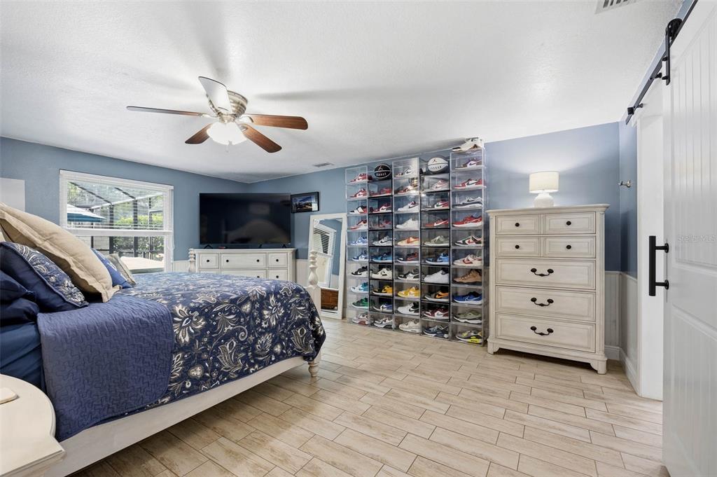1430 Sutton Pl Drive Palm Harbor, FL 34683 - Photo 12 of 29
