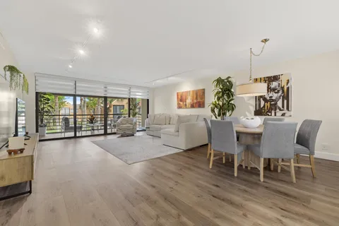 $325,000 | 11296 Green Lake Drive, Unit 204, Boynton Beach, FL 33437