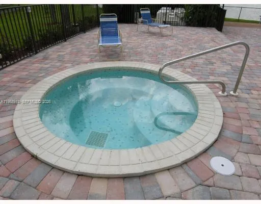 $171,000 | 211 Lake Pointe Drive, Unit 102, Oakland Park, FL 33309