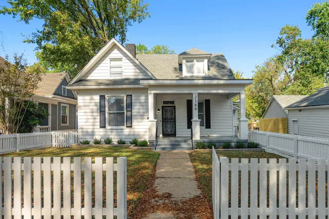 $349,900 | 2186 Monroe Avenue, Memphis, TN 38104
