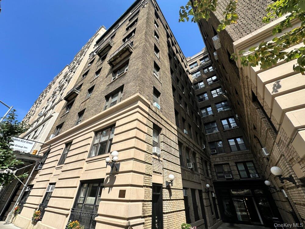 203 West 81st Street, Unit 4E Manhattan, NY 10024 - Photo 5 of 17 front view of a building