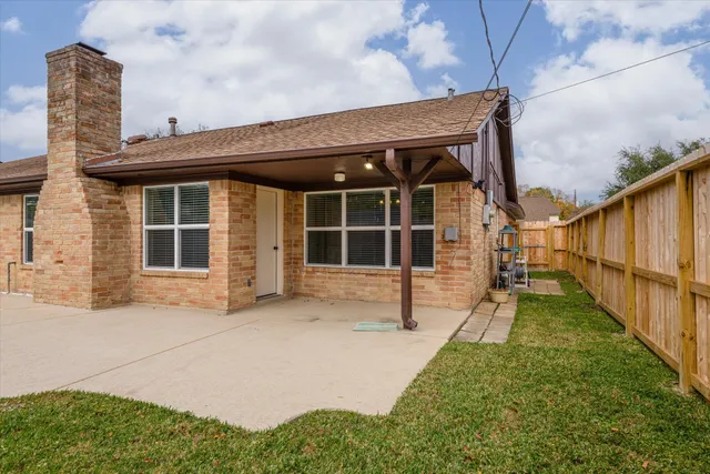 $279,000 | 10446 Carlow Lane, La Porte, TX 77571