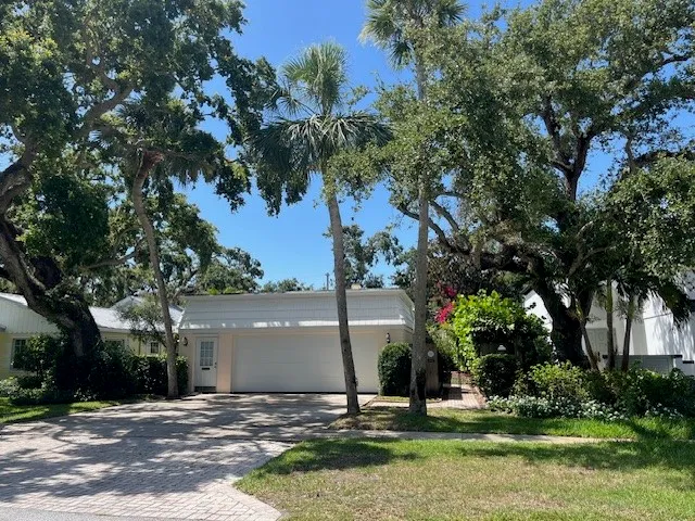 $1,025,000 | 790 Bougainvillea Lane, Vero Beach, FL 32963