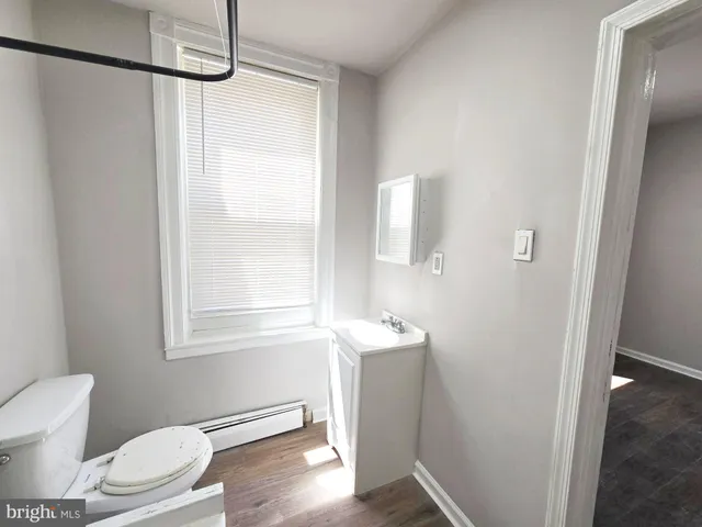 $950 | 509 East Washington Lane, Philadelphia, PA 19144