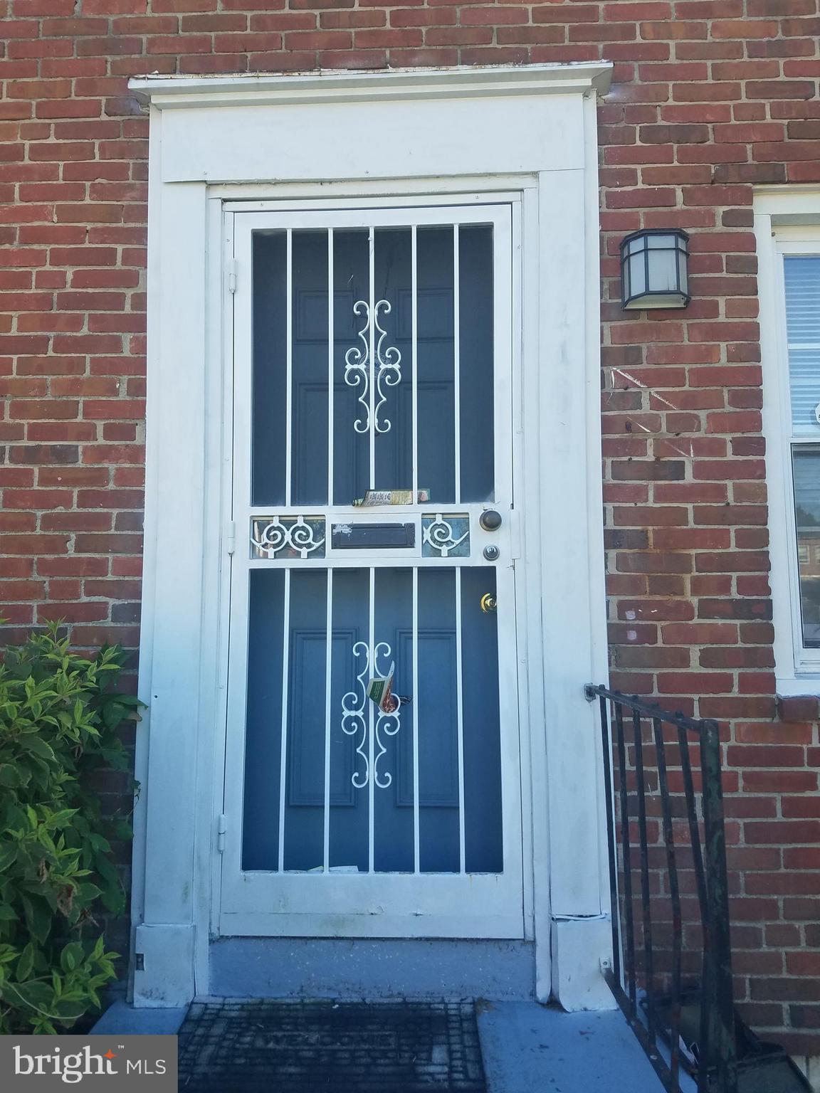 4451 Eldone Road Baltimore, MD 21229 - Photo 2 of 12