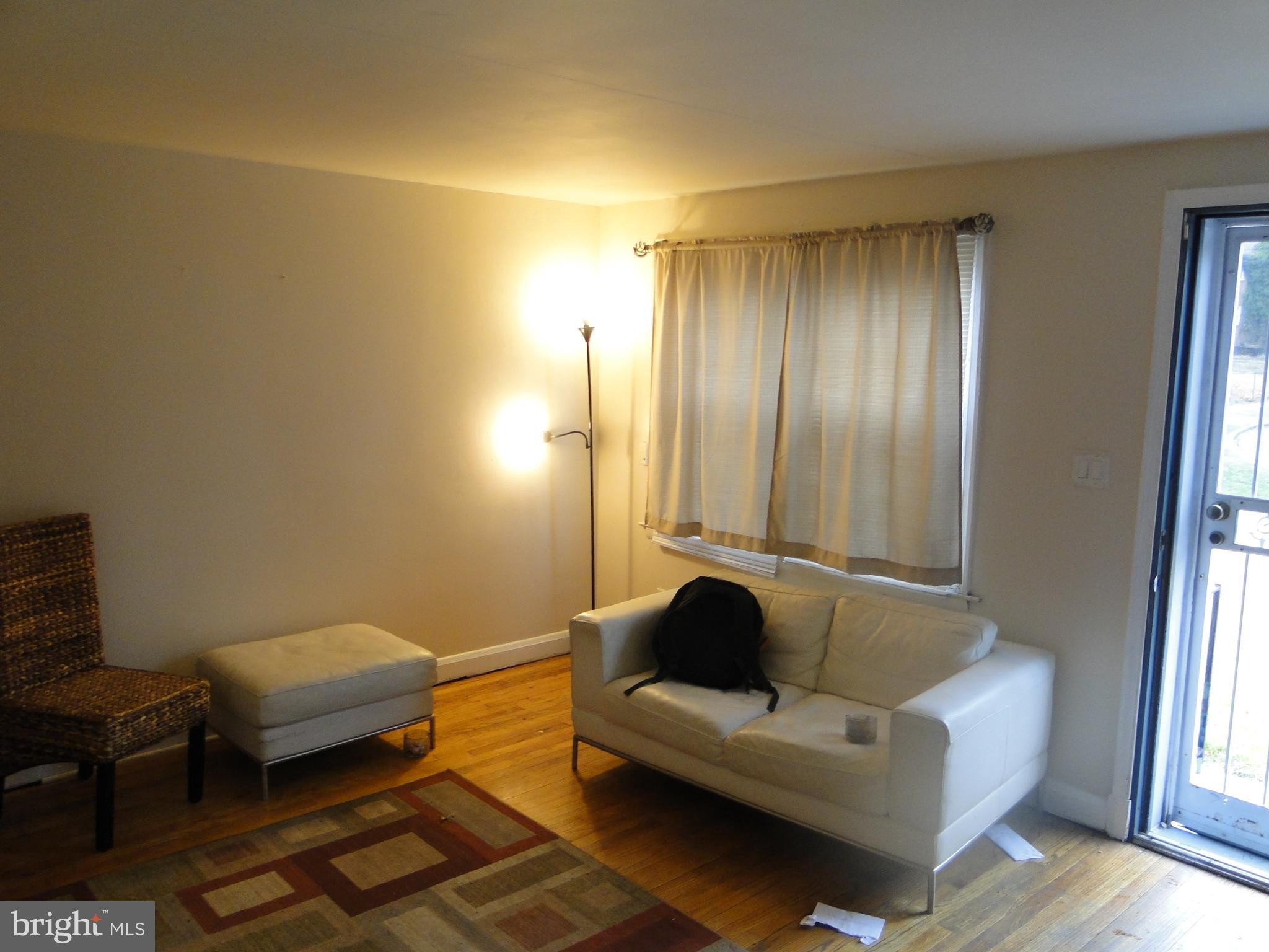 4451 Eldone Road Baltimore, MD 21229 - Photo 3 of 12