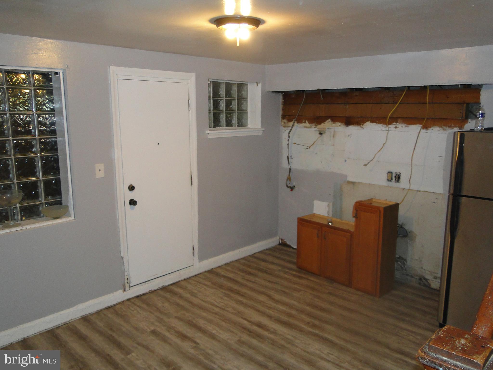 4451 Eldone Road Baltimore, MD 21229 - Photo 5 of 12