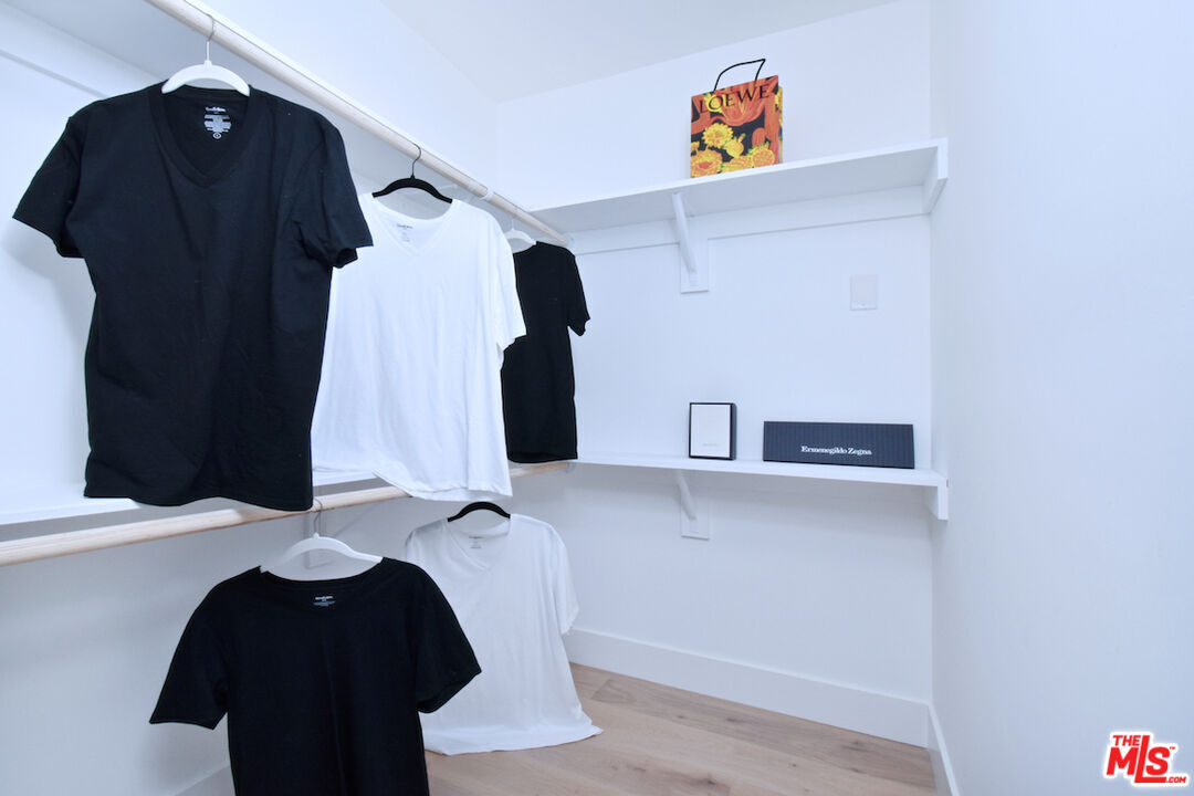 11640 Woodbridge Street, Unit 304 Studio City, CA 91604 - Photo 12 of 23