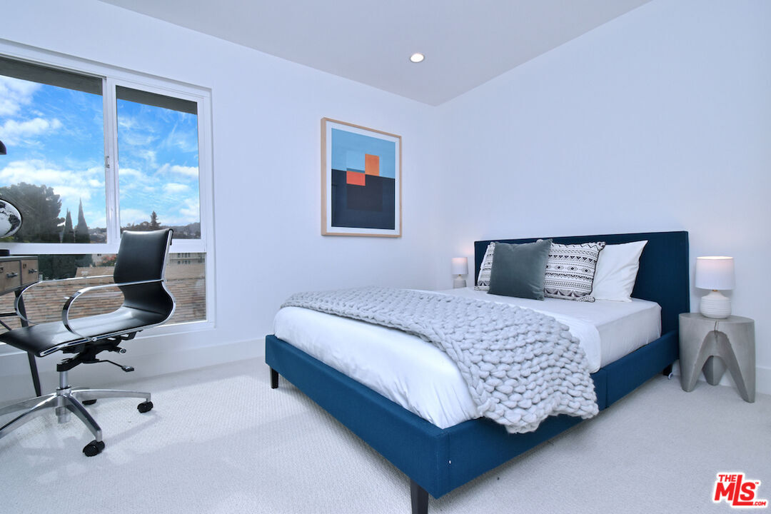 11640 Woodbridge Street, Unit 304 Studio City, CA 91604 - Photo 15 of 23