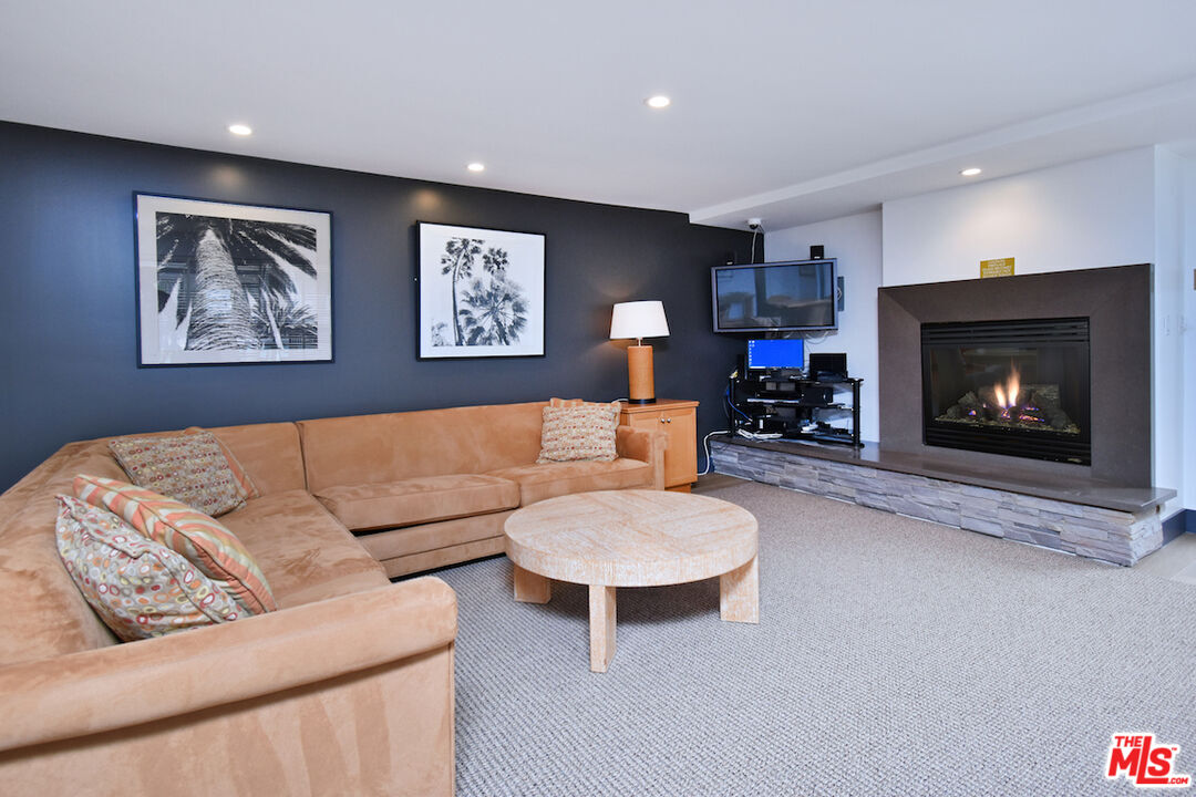 11640 Woodbridge Street, Unit 304 Studio City, CA 91604 - Photo 20 of 23