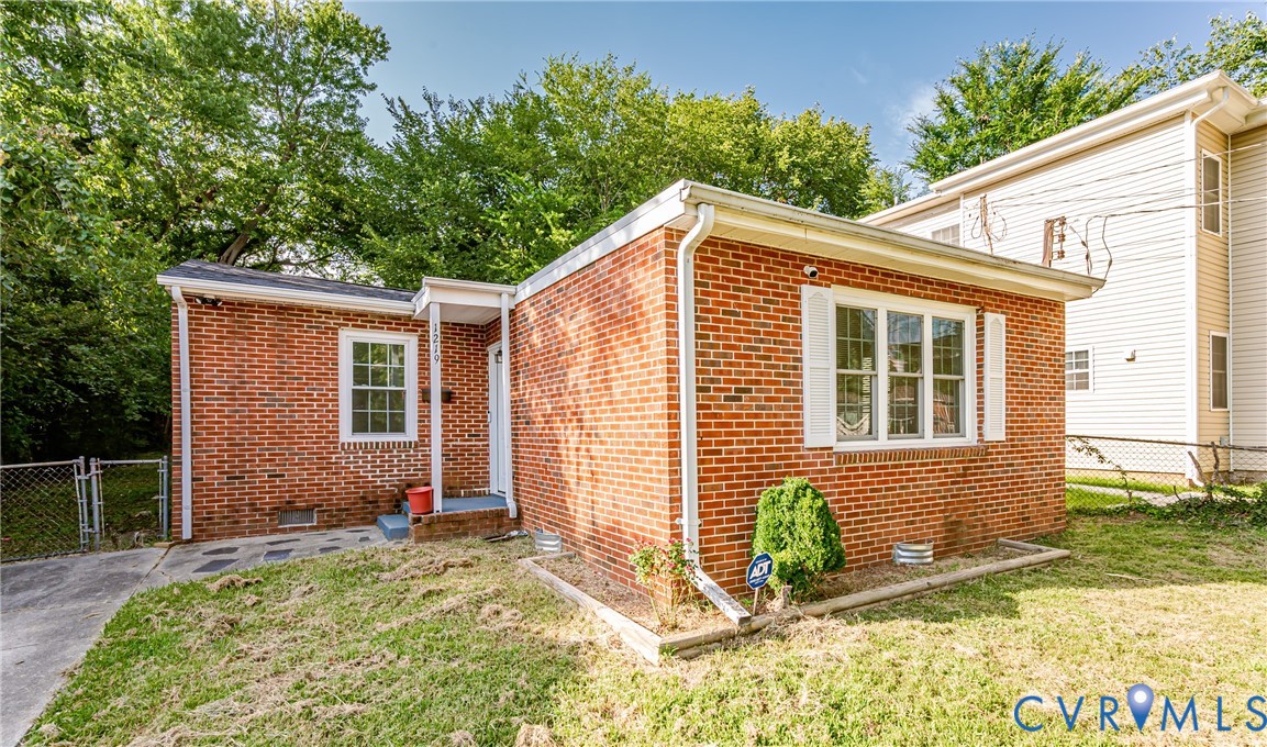 1219 Rome Street Petersburg, VA 23803 - Photo 4 of 62 Gallery Image 4