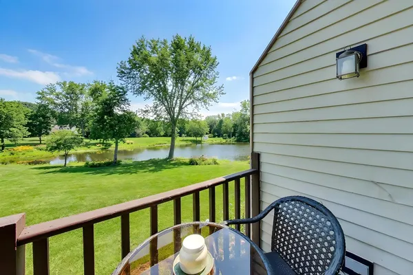 $334,900 | 334 Bristol Lane, Fox River Grove, IL 60021