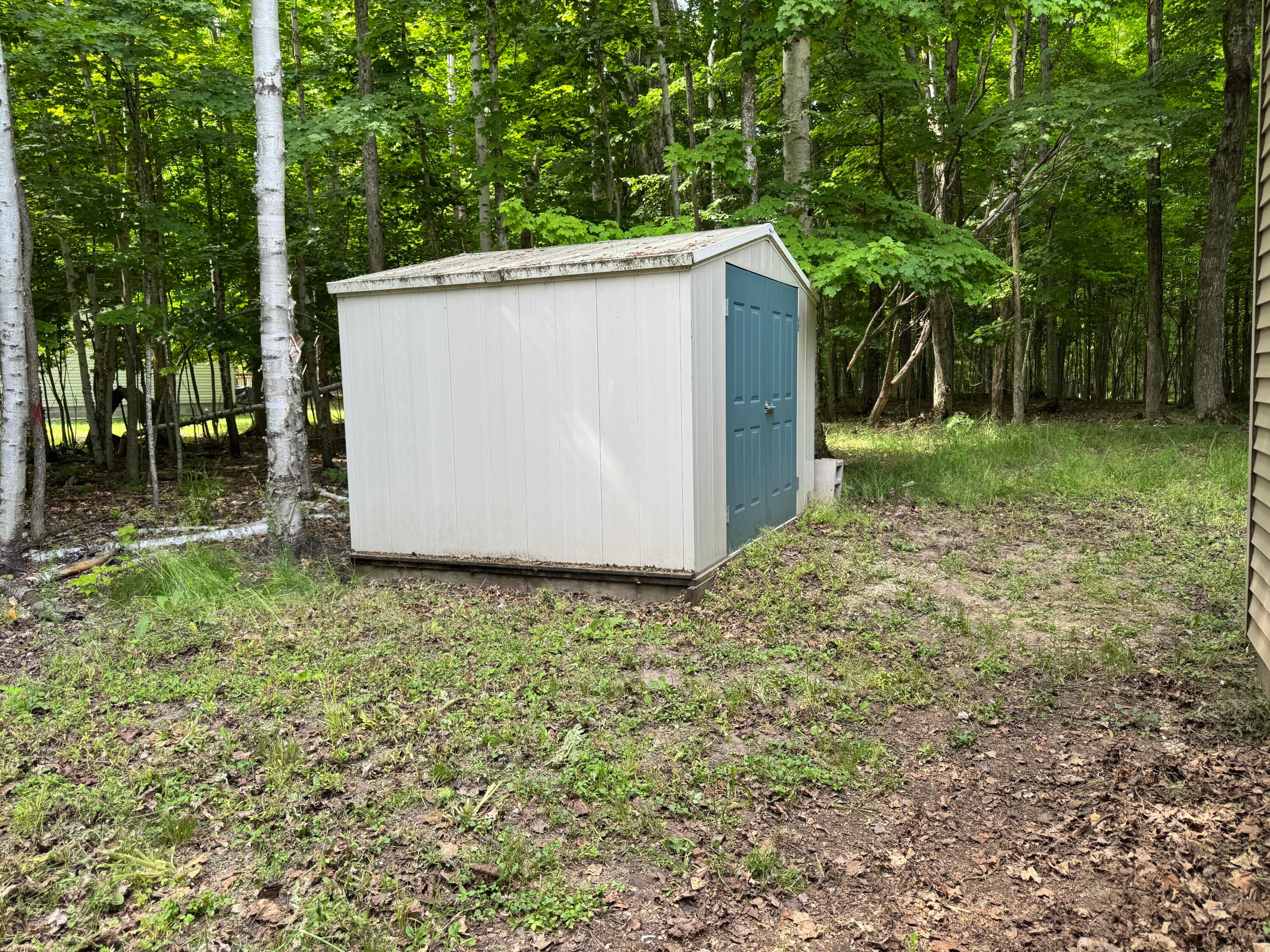 W18010 Wolfe Road Germfask, MI 49836 - Photo 17 of 28 Gallery Image 17