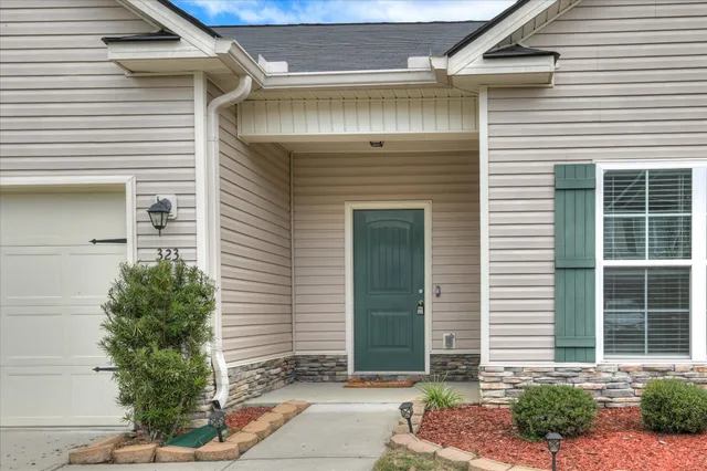 $1,750 | 323 Koweta Way, Grovetown, GA 30813