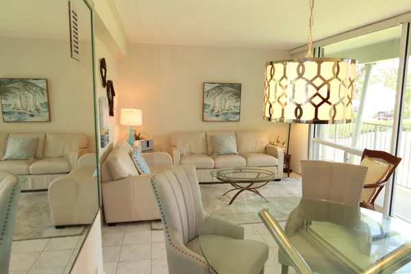 $2,500 | 1221 Hillsboro Mile Hillsboro Mile Hillsboro Beach, Unit 19B, Pompano Beach, FL 33064