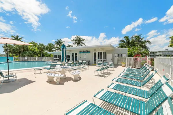 $2,500 | 1221 Hillsboro Mile Hillsboro Mile Hillsboro Beach, Unit 19B, Pompano Beach, FL 33064