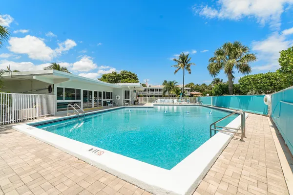 $2,500 | 1221 Hillsboro Mile Hillsboro Mile Hillsboro Beach, Unit 19B, Pompano Beach, FL 33064