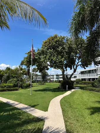 $2,500 | 1221 Hillsboro Mile Hillsboro Mile Hillsboro Beach, Unit 19B, Pompano Beach, FL 33064