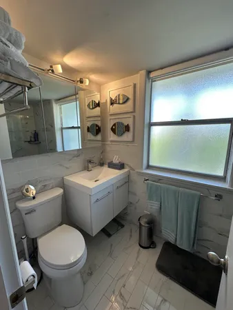 $2,500 | 1221 Hillsboro Mile Hillsboro Mile Hillsboro Beach, Unit 19B, Pompano Beach, FL 33064
