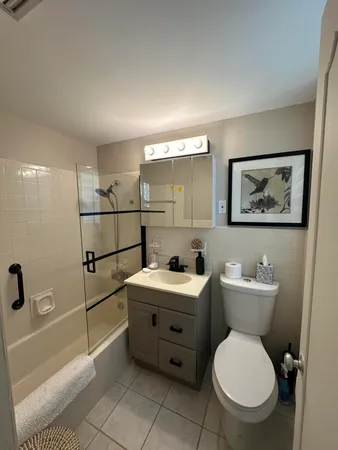 $2,500 | 1221 Hillsboro Mile Hillsboro Mile Hillsboro Beach, Unit 19B, Pompano Beach, FL 33064