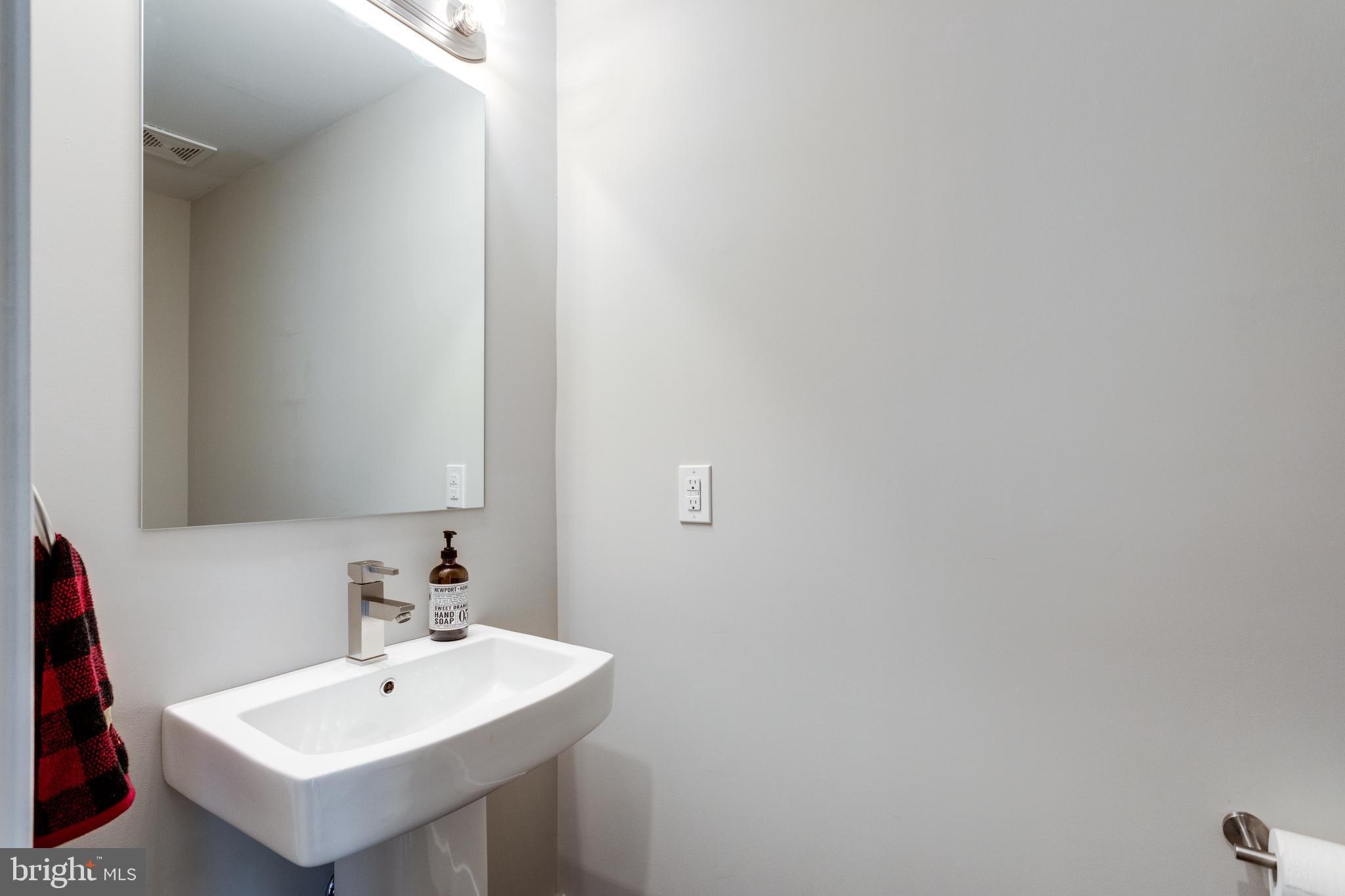 7334 Paxton Road Falls Church, VA 22043 - Photo 35 of 89 Gallery Image 35