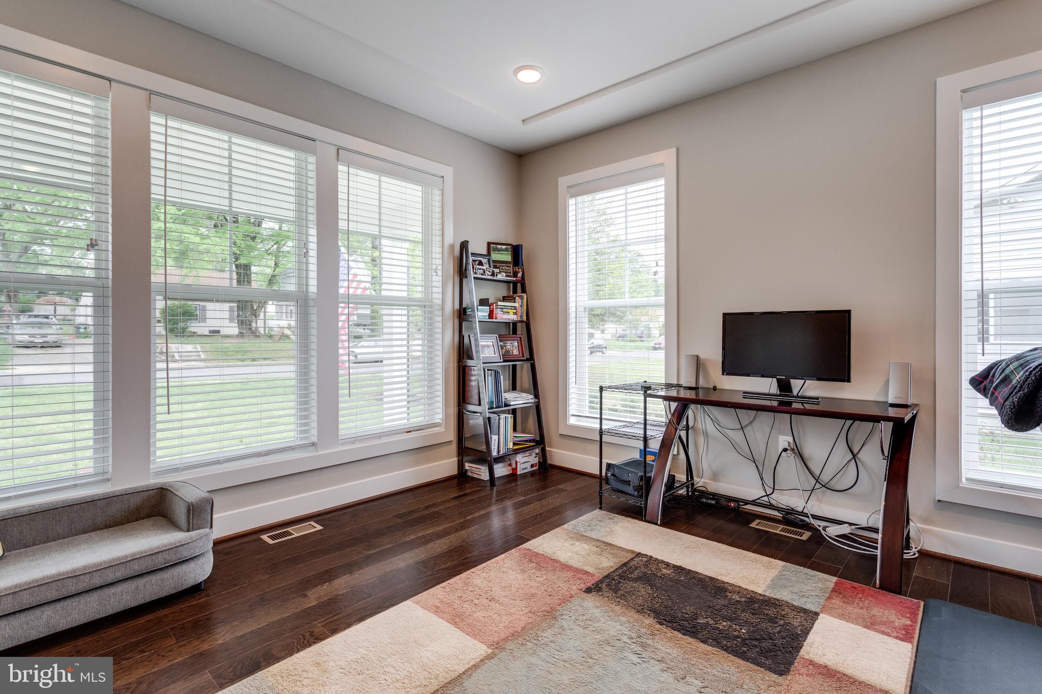 7334 Paxton Road Falls Church, VA 22043 - Photo 9 of 89 Gallery Image 9