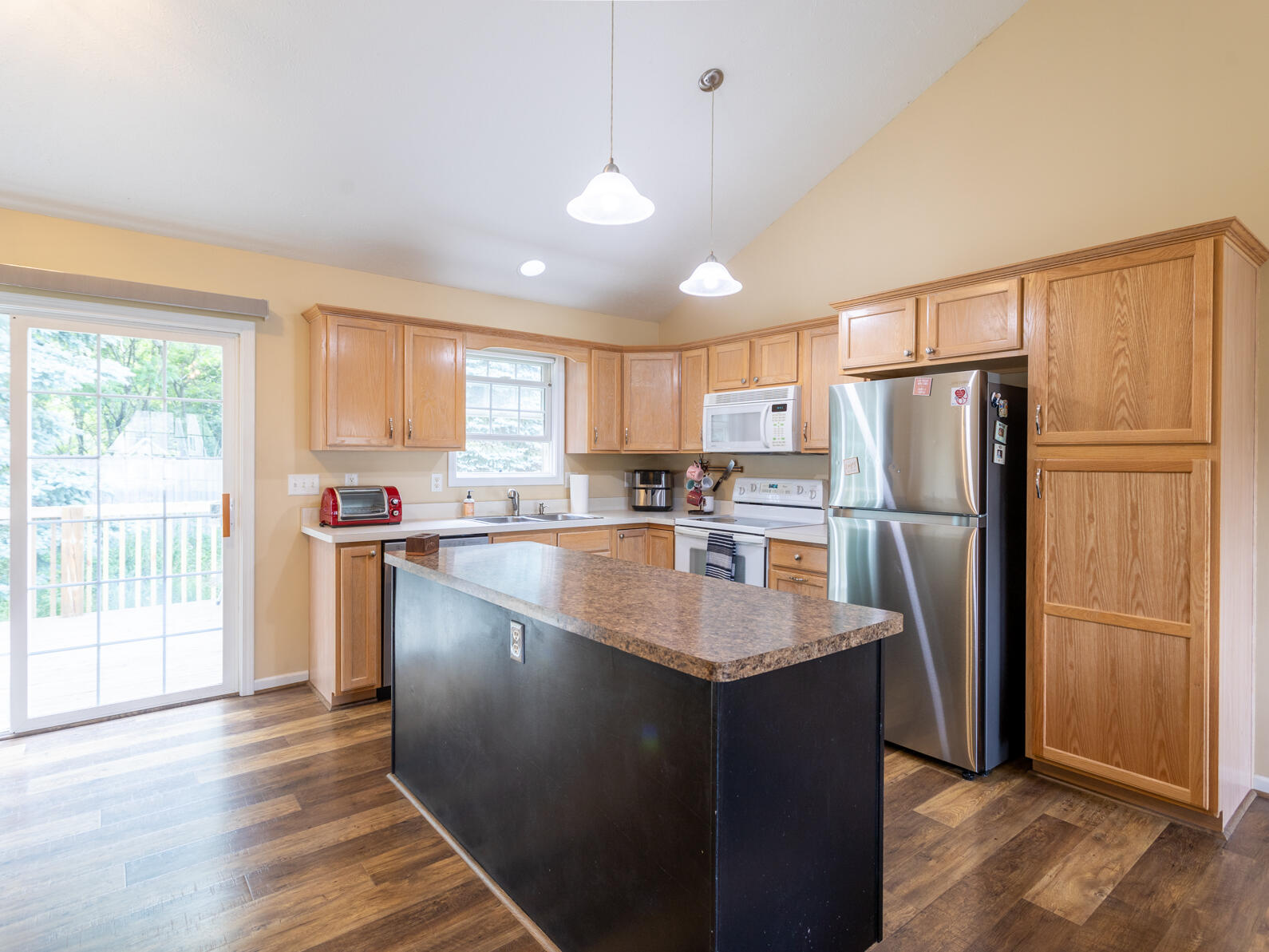 3523 Wakefield Court Spring Arbor, MI 49283 - Photo 6 of 23 0N0A8935-HDR