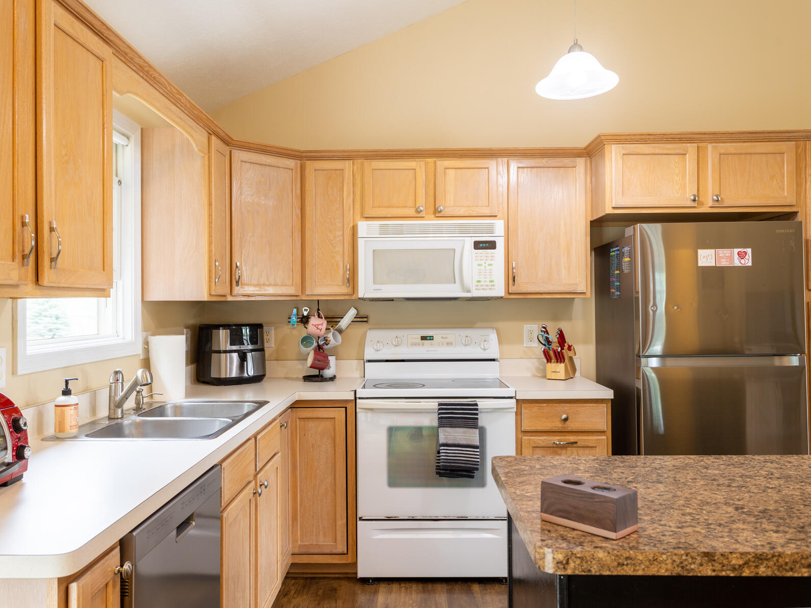 3523 Wakefield Court Spring Arbor, MI 49283 - Photo 7 of 23 0N0A8962-HDR