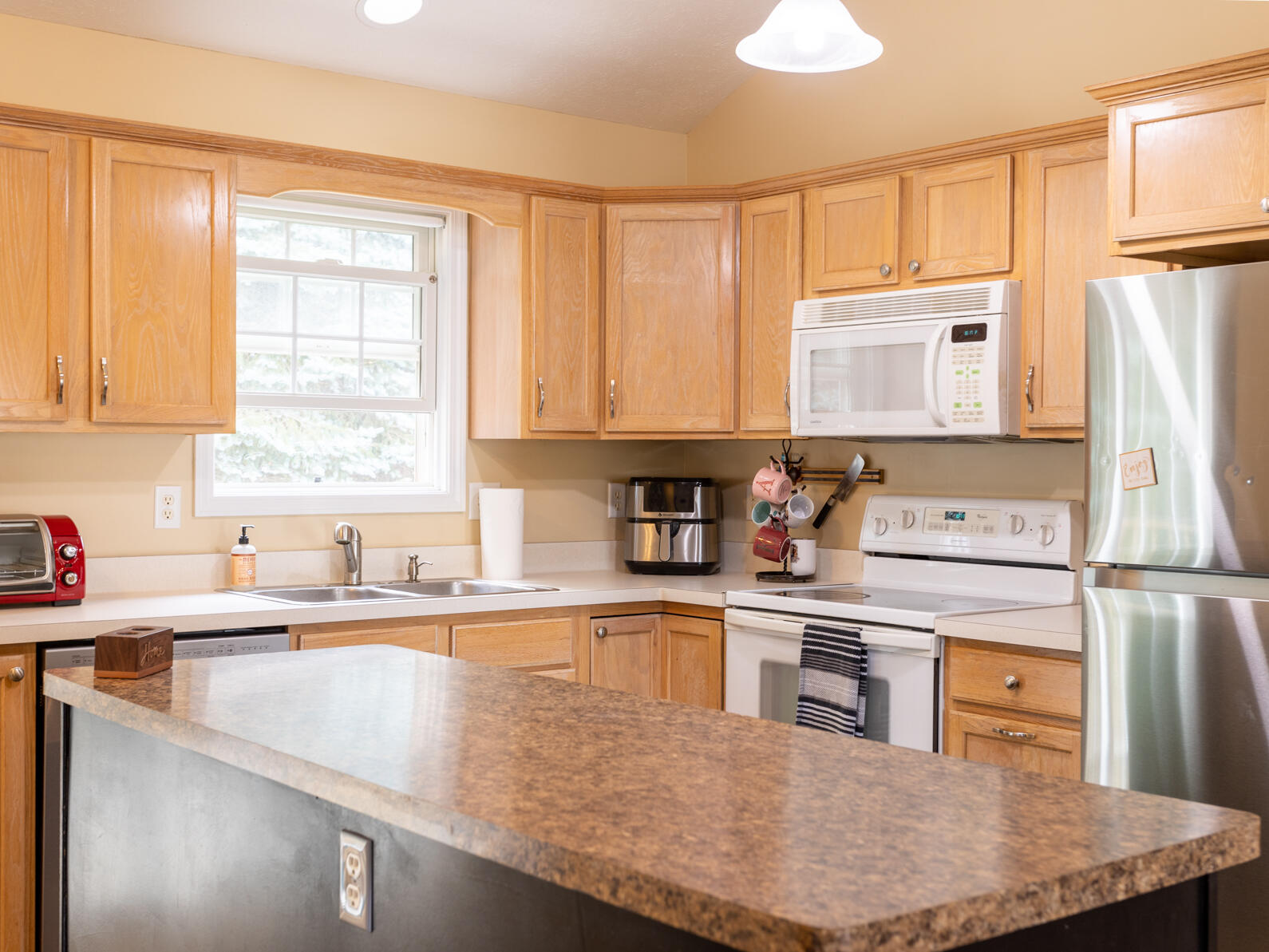 3523 Wakefield Court Spring Arbor, MI 49283 - Photo 8 of 23 0N0A8938-HDR