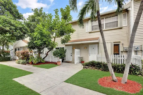 $415,000 | 2533 Northeast 15th Street, Pompano Beach, FL 33062