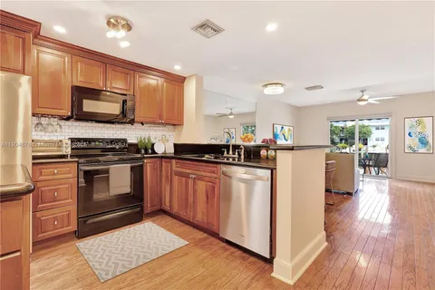 $415,000 | 2533 Northeast 15th Street, Pompano Beach, FL 33062