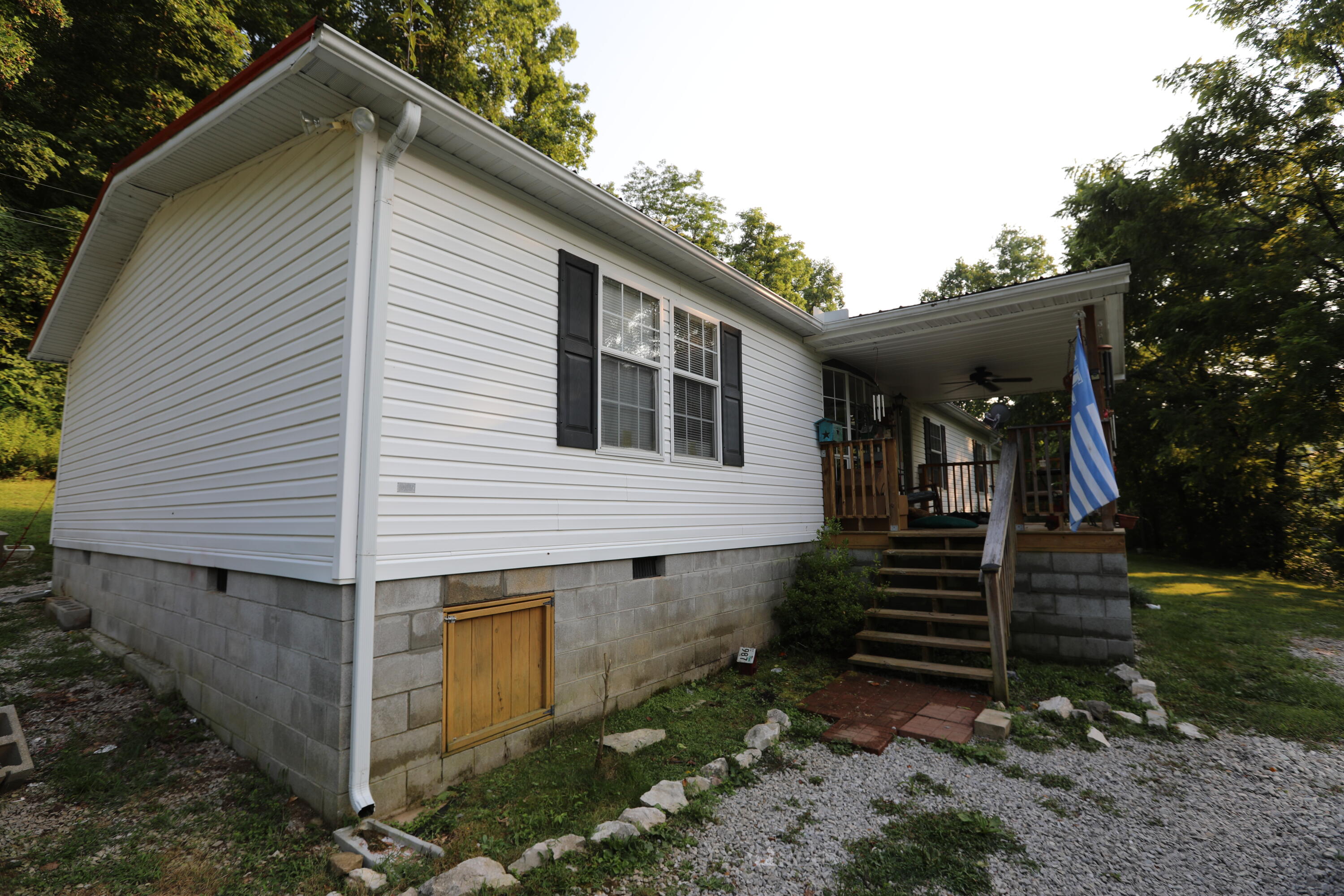 600 Billy Fork Road Irvine, KY 40336 - Photo 6 of 29 D49A5637
