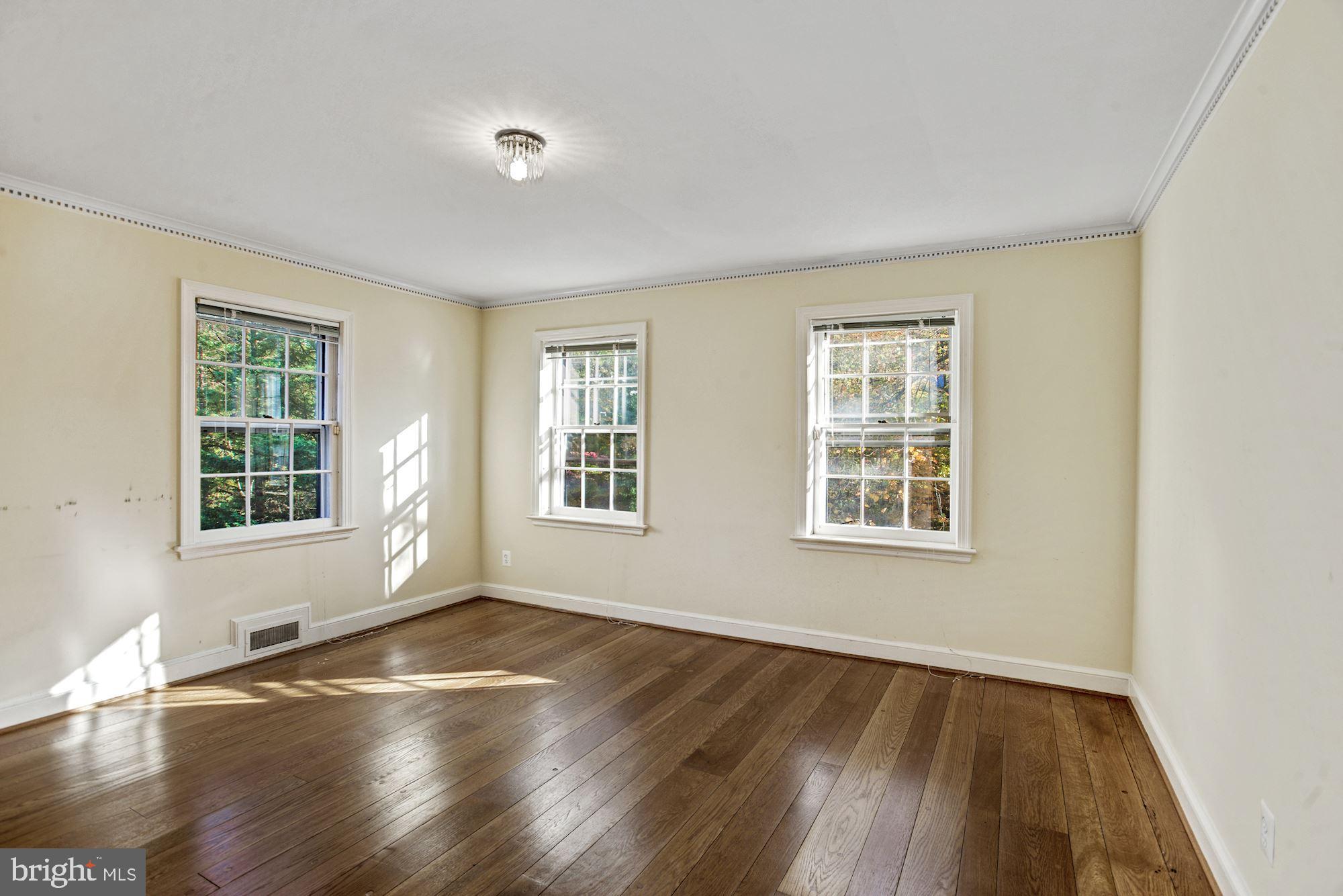 2811 Foxhall Road Northwest Washington, DC 20007 - Photo 12 of 20 Bedroom