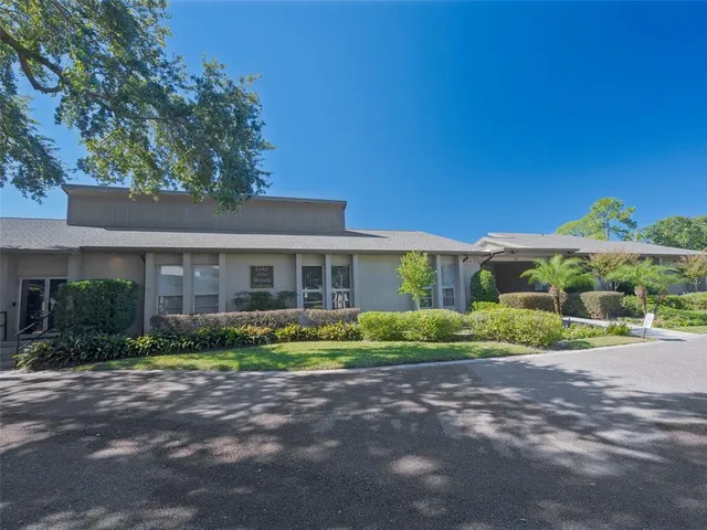 a view of a tennis court