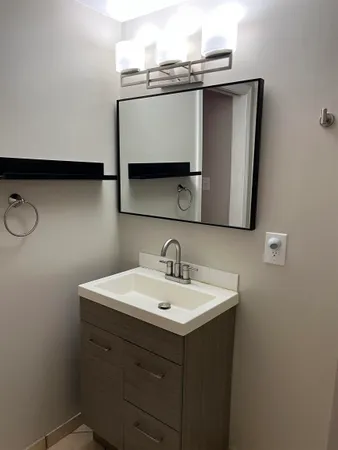 $1,600 | 36 Belknap Street, Unit A, Dover, NH 03820