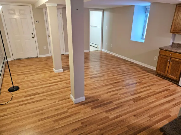 $1,600 | 36 Belknap Street, Unit A, Dover, NH 03820