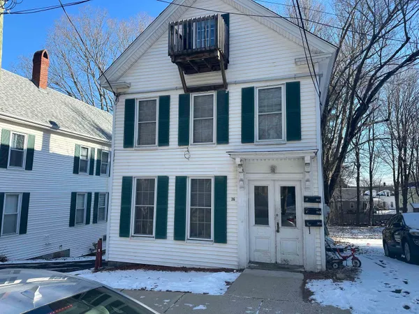 $1,600 | 36 Belknap Street, Unit A, Dover, NH 03820