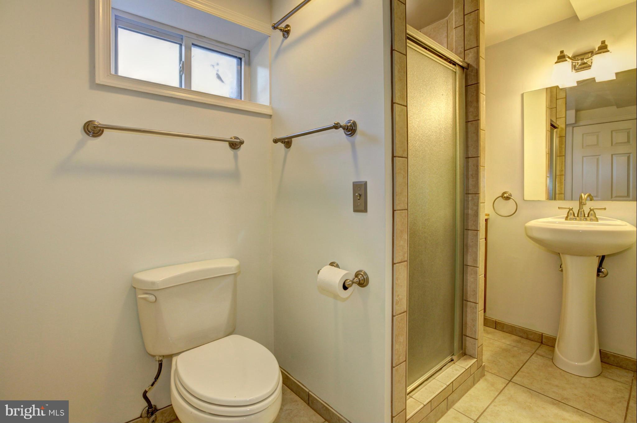 5904 Conway Road Bethesda, MD 20817 - Photo 12 of 13 Bath