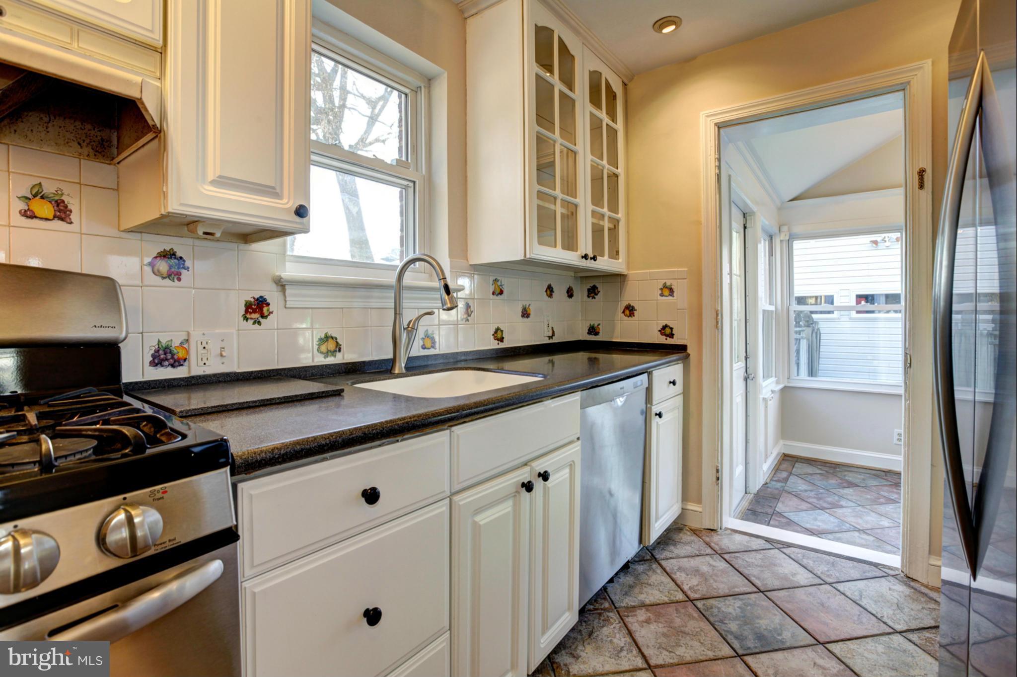 5904 Conway Road Bethesda, MD 20817 - Photo 6 of 13 Kitchen
