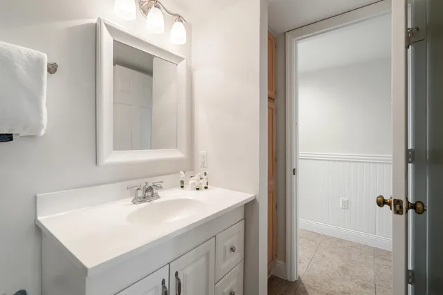 a view of a green field with sky view